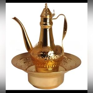 Antique hand wash pot